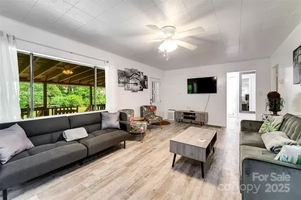 Topton, NC 28781,34 Kadie LN