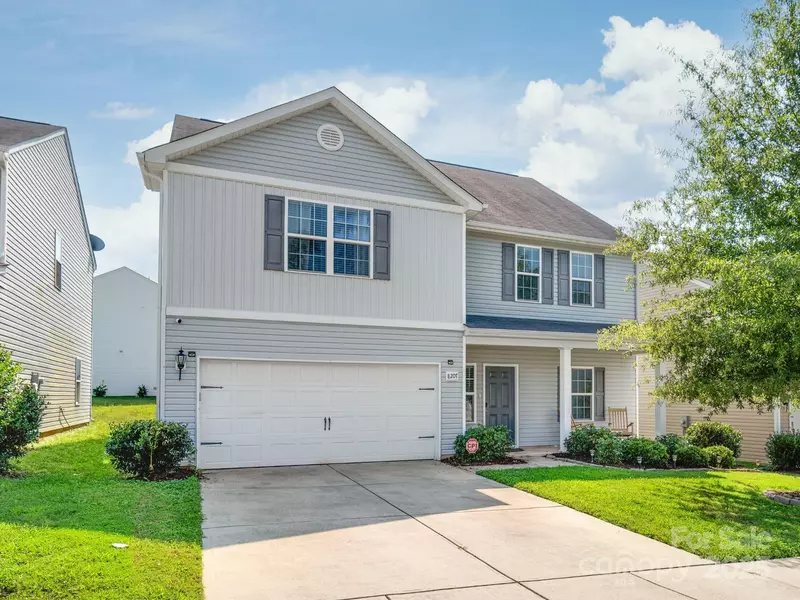 8207 Paw Valley LN, Charlotte, NC 28214