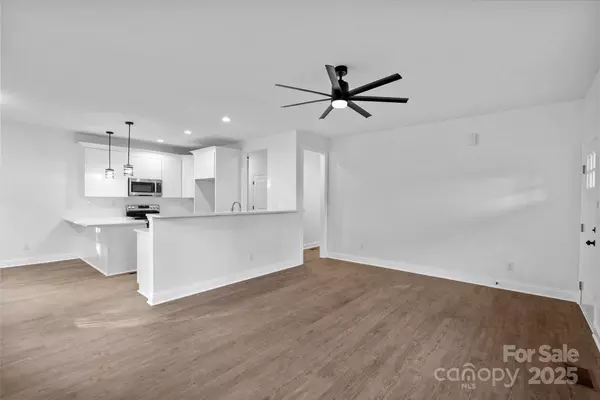 Wingate, NC 28174,2309 Larkspur LN #54