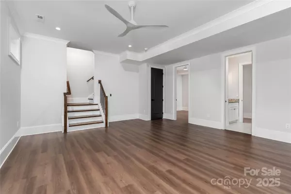 Davidson, NC 28036,805 Naples DR