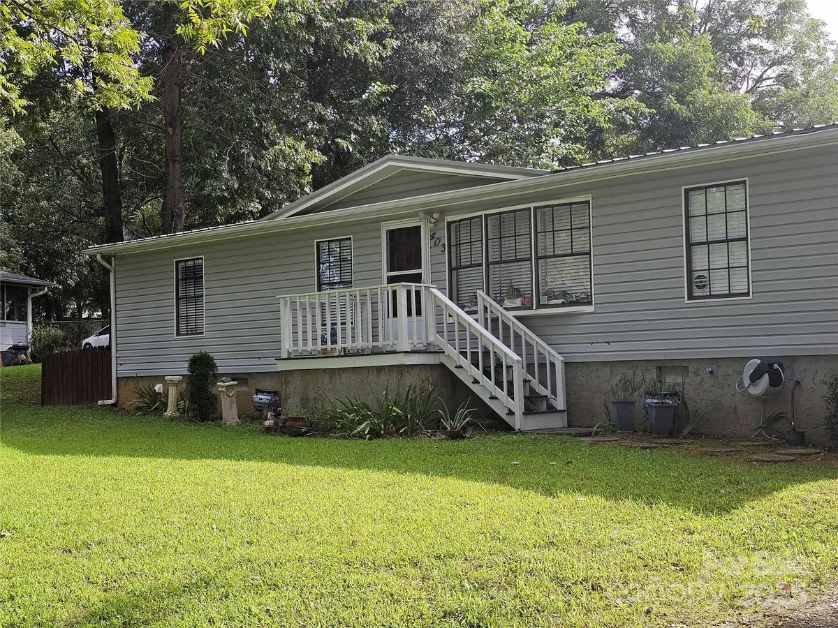 Hickory, NC 28602,403 27th Street PL SW