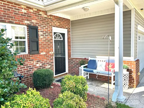 Valdese, NC 28690,138 Lady Slipper LN