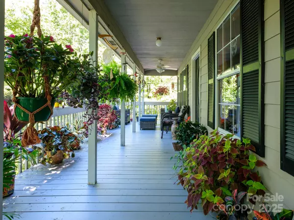 Brevard, NC 28712,180 Blossom RD