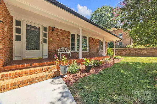 Conover, NC 28613,312 2nd AVE NE
