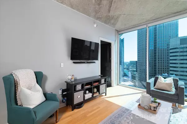 Charlotte, NC 28202,210 N Church ST #2105