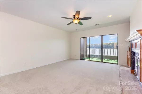 Charlotte, NC 28278,7332 Lake Front DR #6