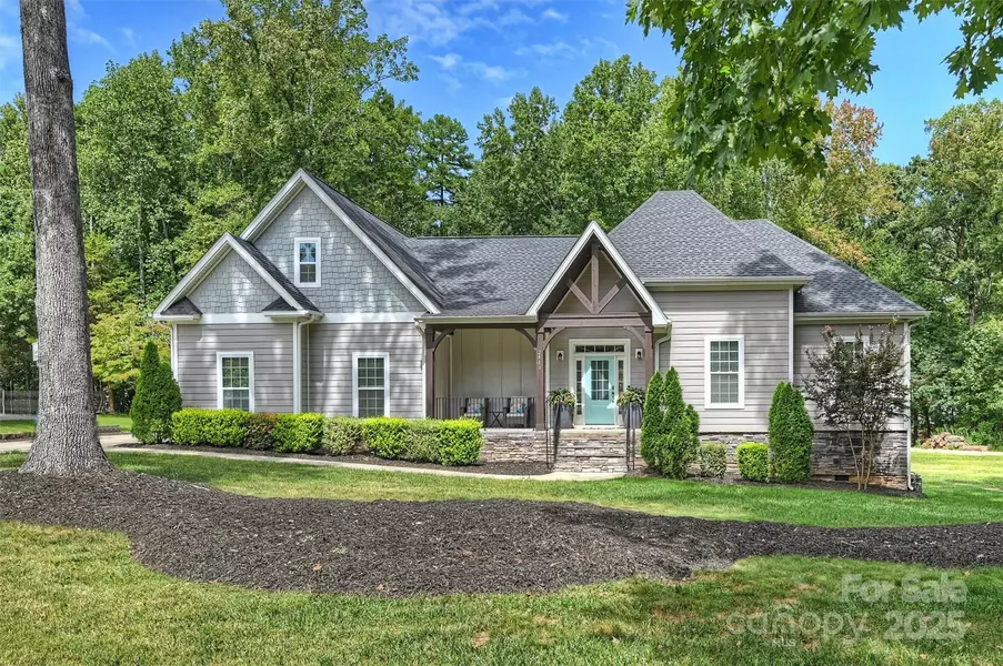 2413 Rocky River RD, Charlotte, NC 28213