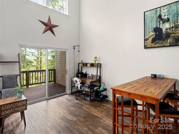 Mills River, NC 28759,105 Farm LN