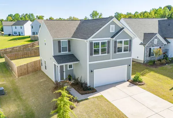 3042 Pinehills WAY, Mount Holly, NC 28120
