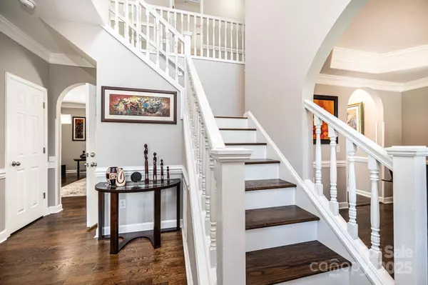 Hickory, NC 28602,4963 Old River DR