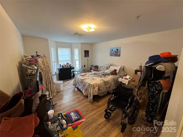 Charlotte, NC 28212,2564 Carya Pond LN