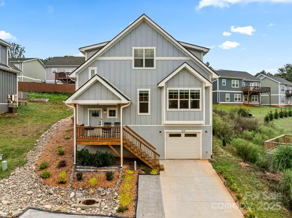 Asheville, NC 28804,224 Oak Meadow LN