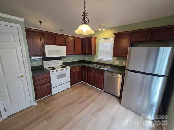 Charlotte, NC 28216,9467 Kimmel LN
