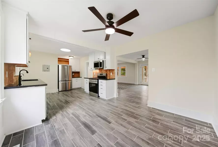 1234 11th ST NW, Hickory, NC 28601
