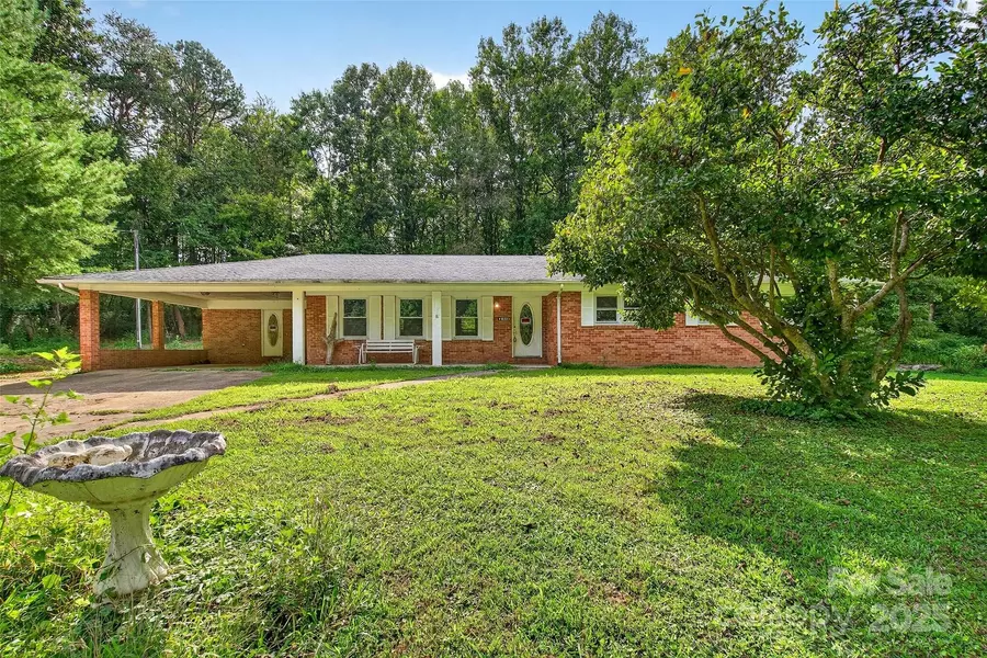 1532 Ashworth RD, Marion, NC 28752