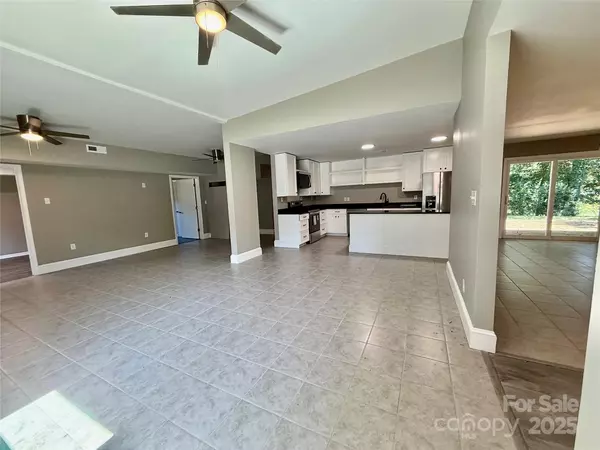 Gaffney, SC 29340,137 Forest Hills DR