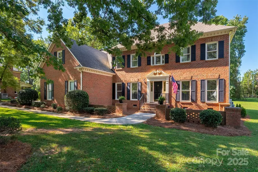 2332 Greenbrook Pkwy, Weddington, NC 28104