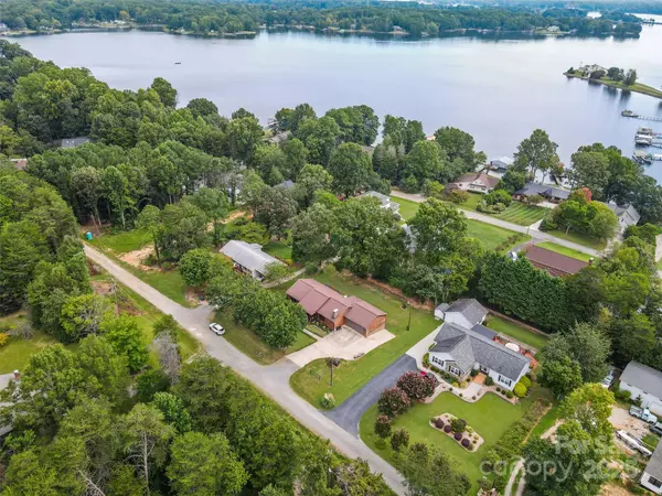 Sherrills Ford, NC 28673,4920 Surfwood DR