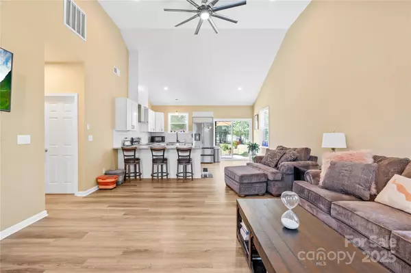 Shelby, NC 28152,3121 Suffolk DR