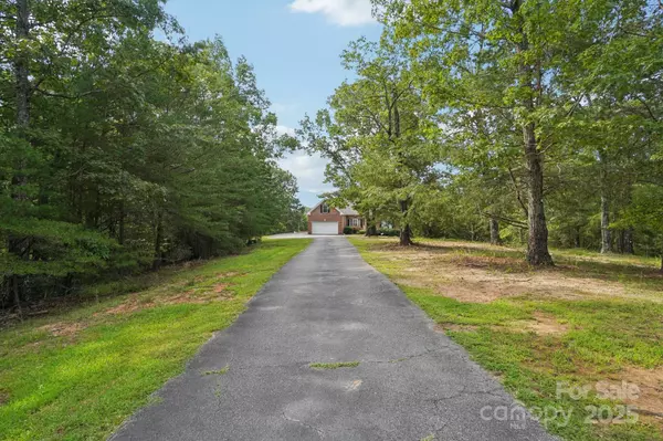 Mill Spring, NC 28756,1025 Highland View LN