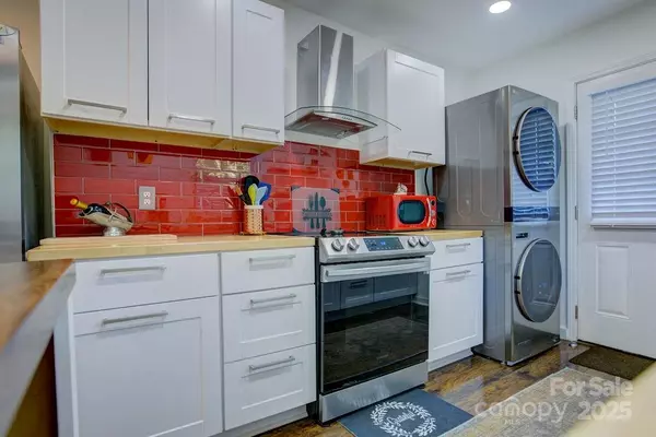 Lowell, NC 28098,508 Hand CIR