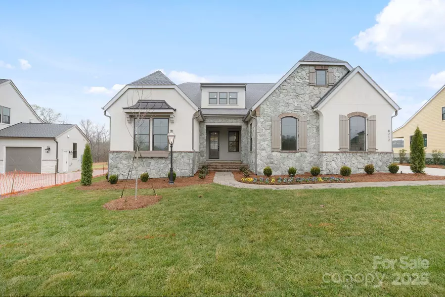 8212 Farm Crossing LN, Huntersville, NC 28078