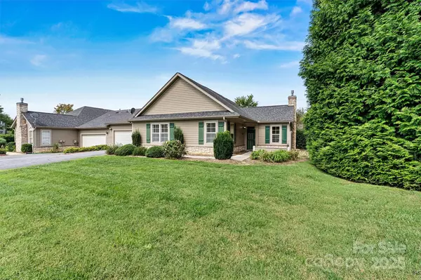 Hickory, NC 28601,823 Wynnshire DR #B