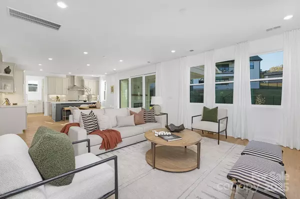 Tega Cay, SC 29708,359 Linda Carol LN