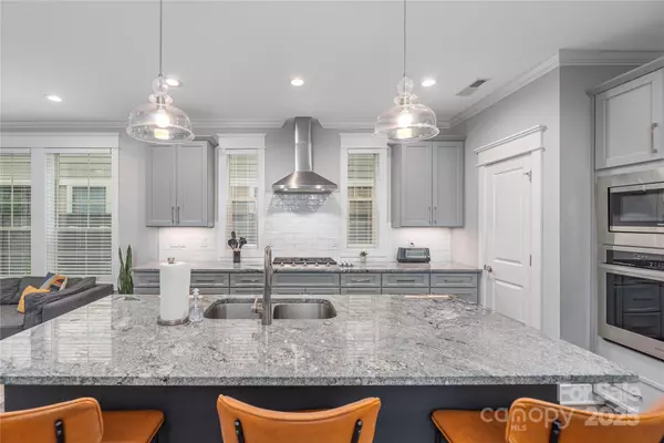 Black Mountain, NC 28711,518 Sweet Birch Park LN