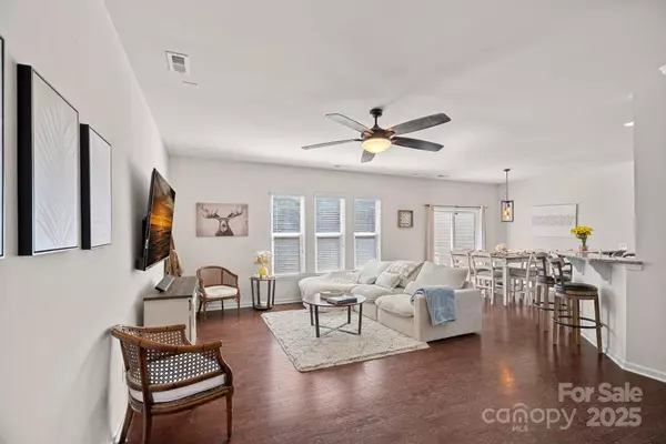 Charlotte, NC 28210,2219 Whitford LN