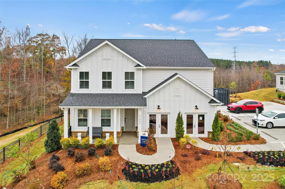 Huntersville, NC 28078,14214 New Crest DR #139