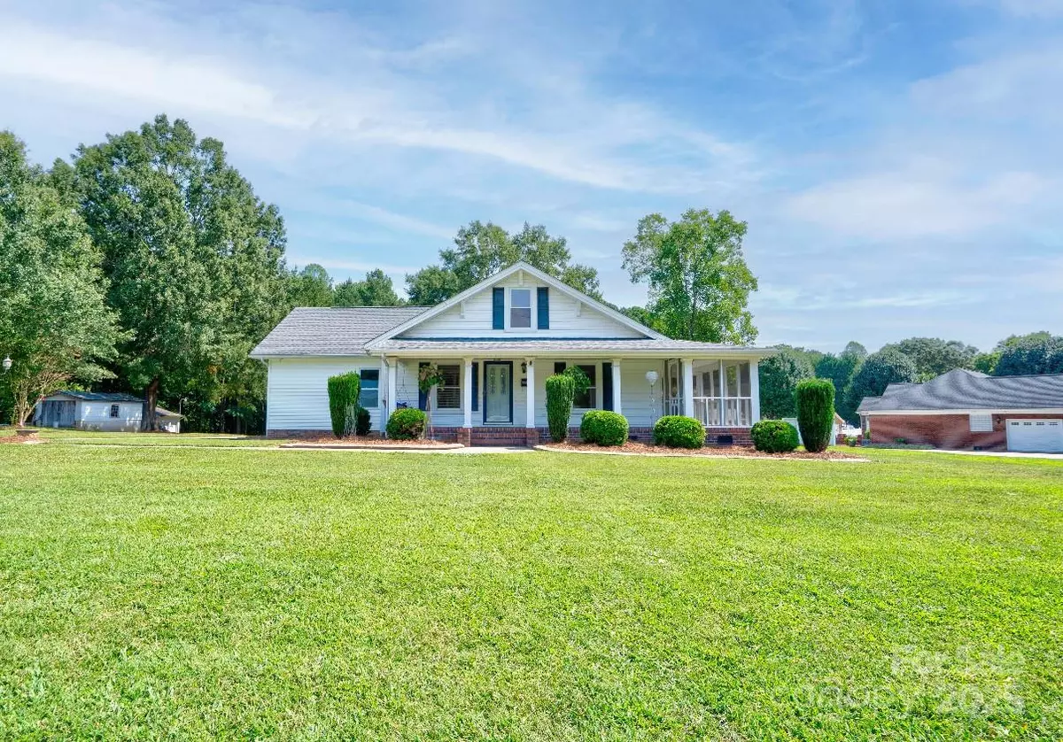 Cherryville, NC 28021,913 E Academy ST