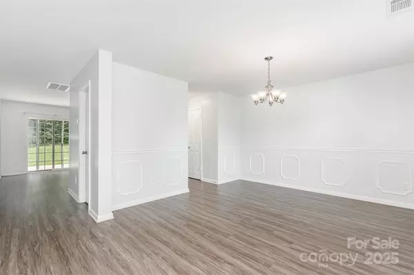 Charlotte, NC 28269,6511 Eastfield Park DR