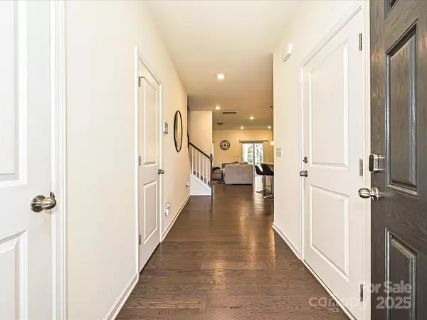 Matthews, NC 28104,348 Abington ST