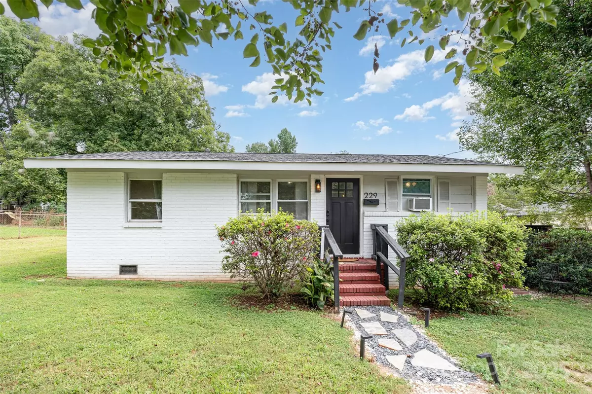 Clover, SC 29710,229 Price ST