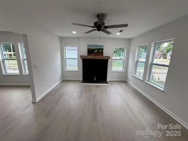 Rock Hill, SC 29730,905 Saluda ST