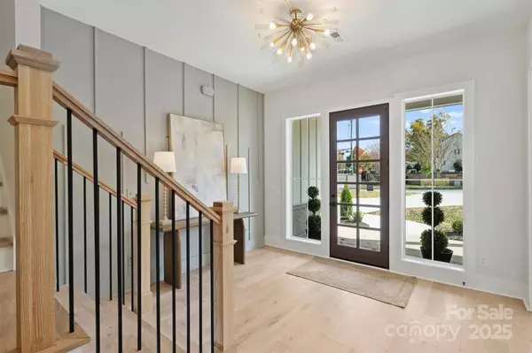 Charlotte, NC 28211,571 Lyttleton DR