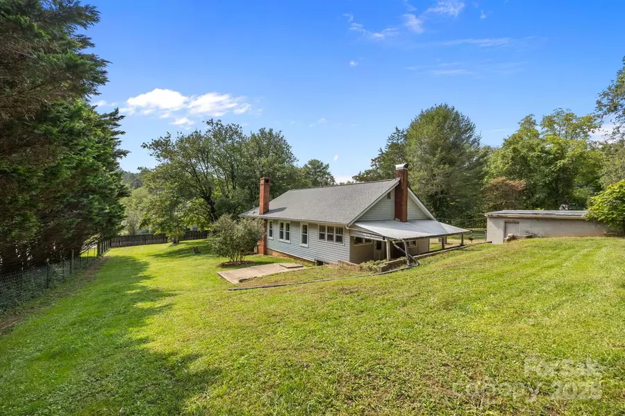 300 Gap Creek RD, Fletcher, NC 28732