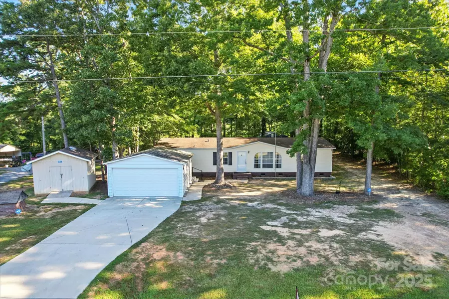 13768 Saint Thomas DR, Stanfield, NC 28163