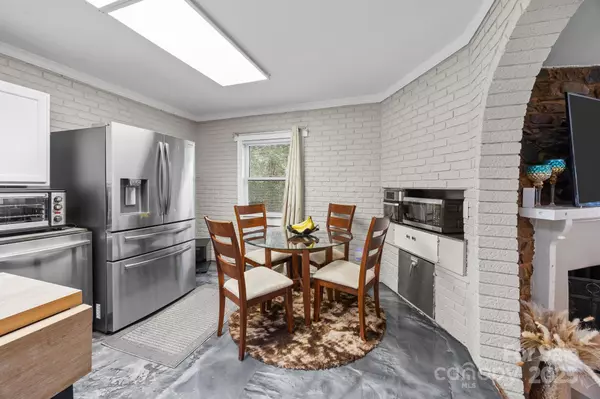 Concord, NC 28025,36 Rich PL NE