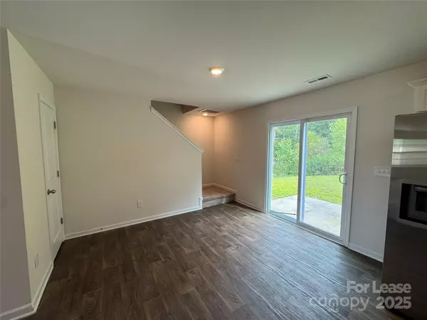 Stanley, NC 28164,318 Kingsford DR