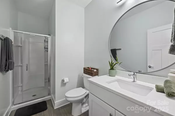 Charlotte, NC 28203,2438 Brelade PL