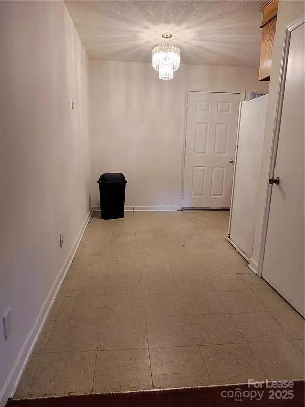 Charlotte, NC 28216,2226 Booker AVE #6