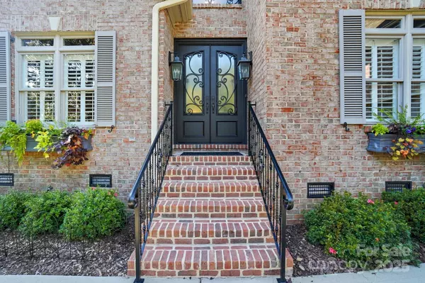 Charlotte, NC 28226,6768 Lynrose CT