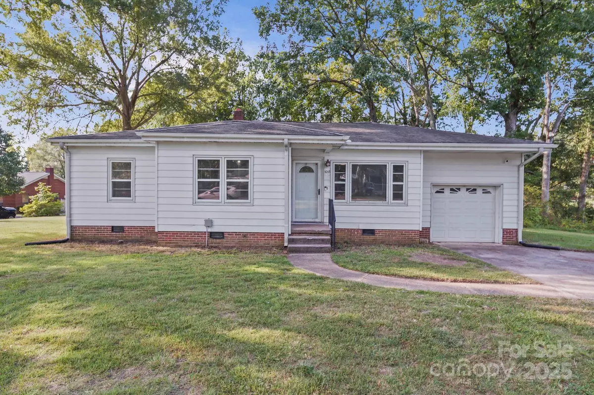 Kannapolis, NC 28083,1018 Kansas ST