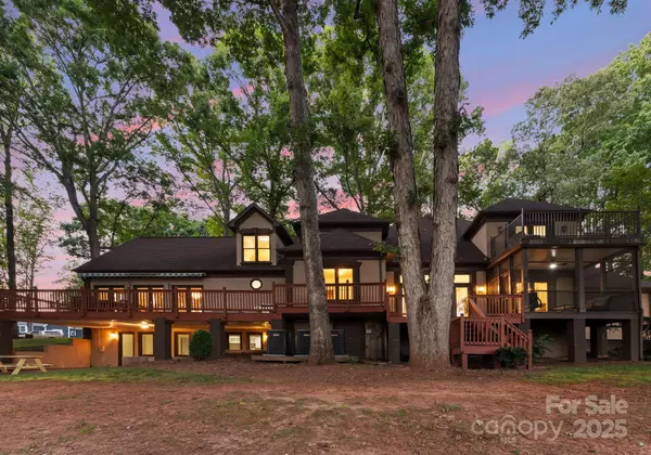 Mooresville, NC 28117,252 Greyfriars RD