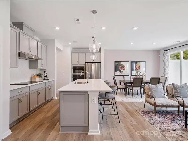 604 Webster LN, Cramerton, NC 28032
