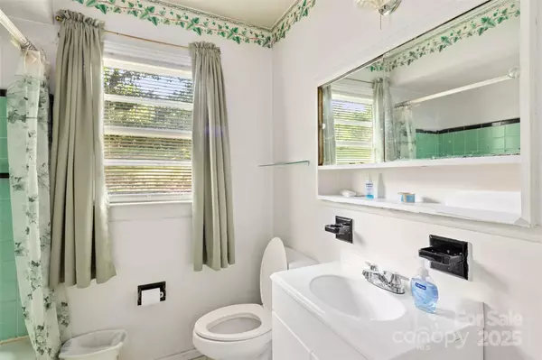 Asheville, NC 28801,16 Melbourne PL