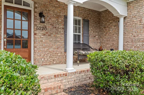 Clemmons, NC 27012,5220 Vineleaf CT