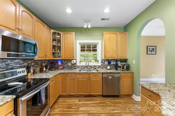 York, SC 29745,413 Vermilion DR
